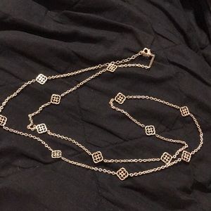 Kendra Scott necklace